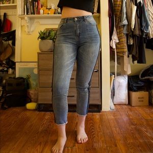 Skinny denim jeans with double striped sides